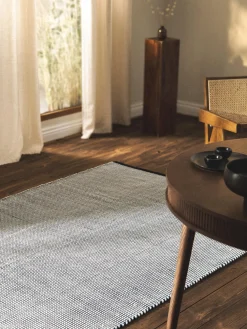 Alfombra artesanal de lana Amaro