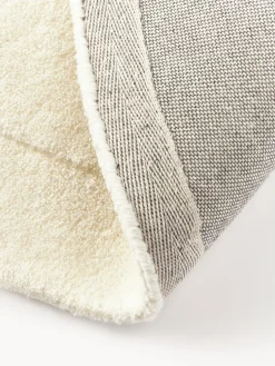 Alfombra artesanal de lana en forma orgánica Kadey