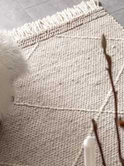 Alfombra artesanal de lana Daphne