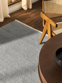 Alfombra artesanal de lana Amaro