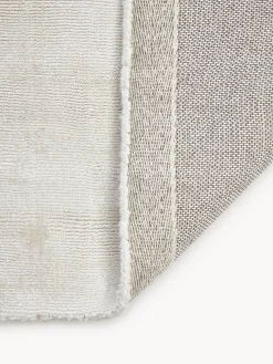 Alfombra artesanal de viscosa Jane