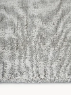 Alfombra artesanal de viscosa Jane