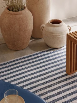 Alfombra artesanal para interior y exterior Lyla