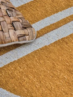 Alfombra con estampado gráfico Campanula