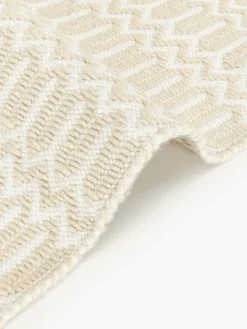 Alfombra corredor exterior artesanal con estampado geométrico Rune