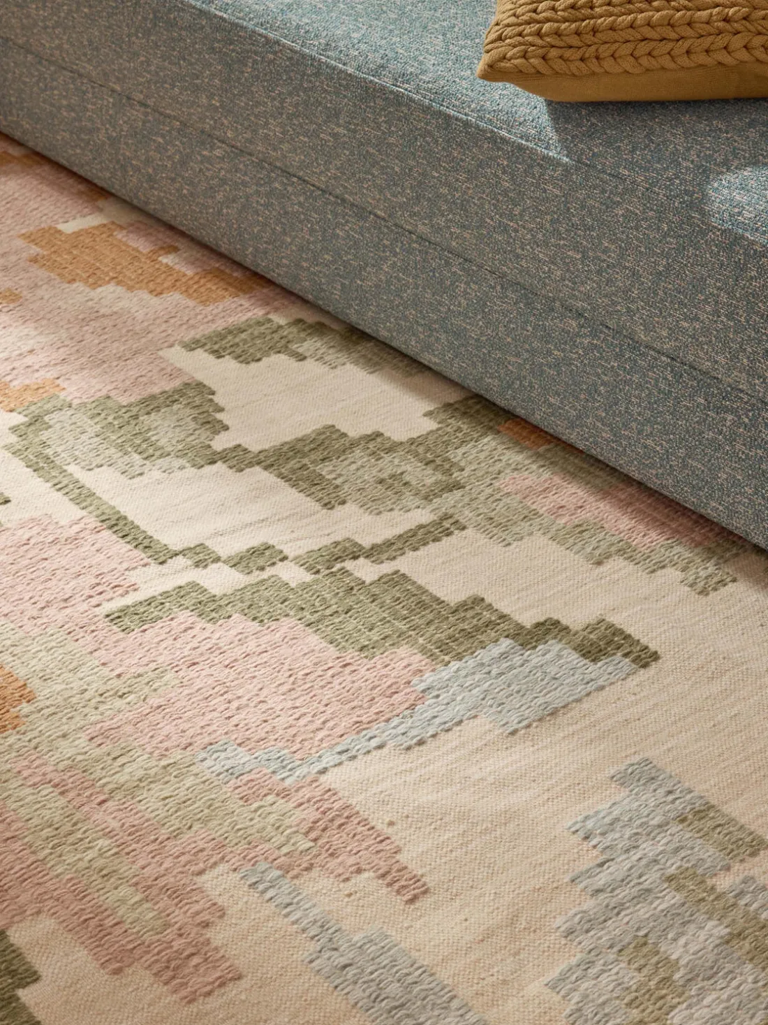 Alfombra de lana con estampado floral Rosha