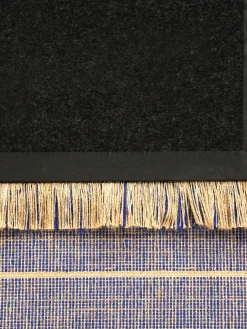 Alfombra de pelo corto con flecos diseño Folkform Monochrome