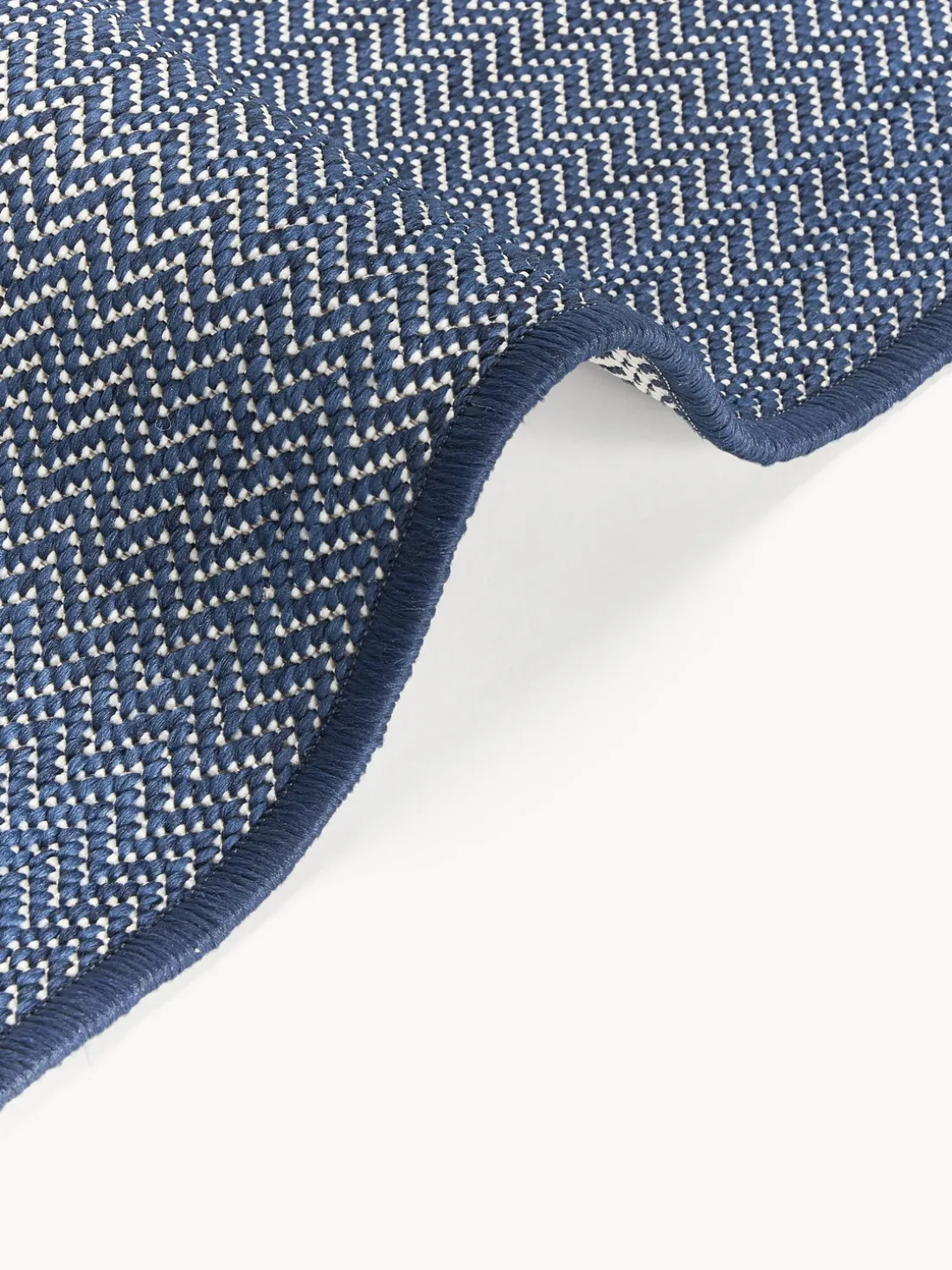 Alfombra exterior reversible en zigzag Cort