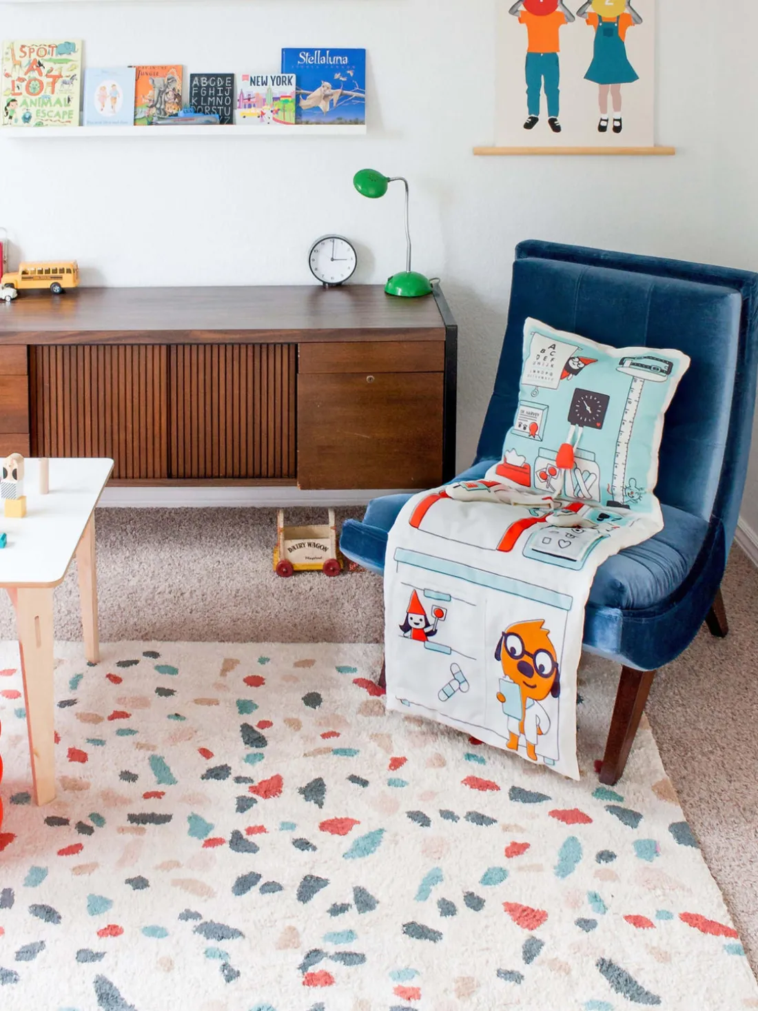 Alfombra infantil artesanal Terrazzo, lavable