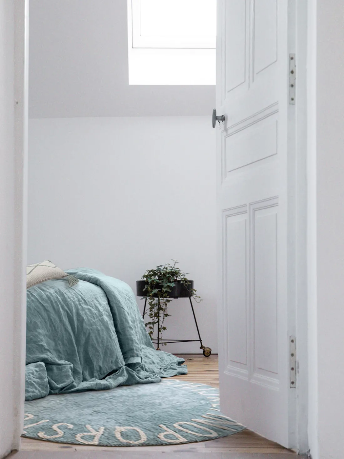 Alfombra infantil redonda con letras de diseño ABC