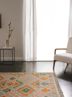 Alfombra kilim artesanal con flecos Zohra