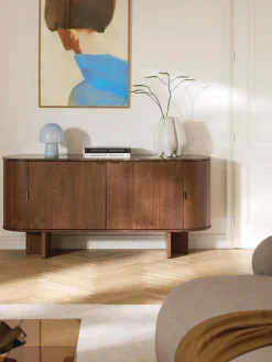 Aparador de madera con esquinas redondeadas y tablero de mármol Zumi