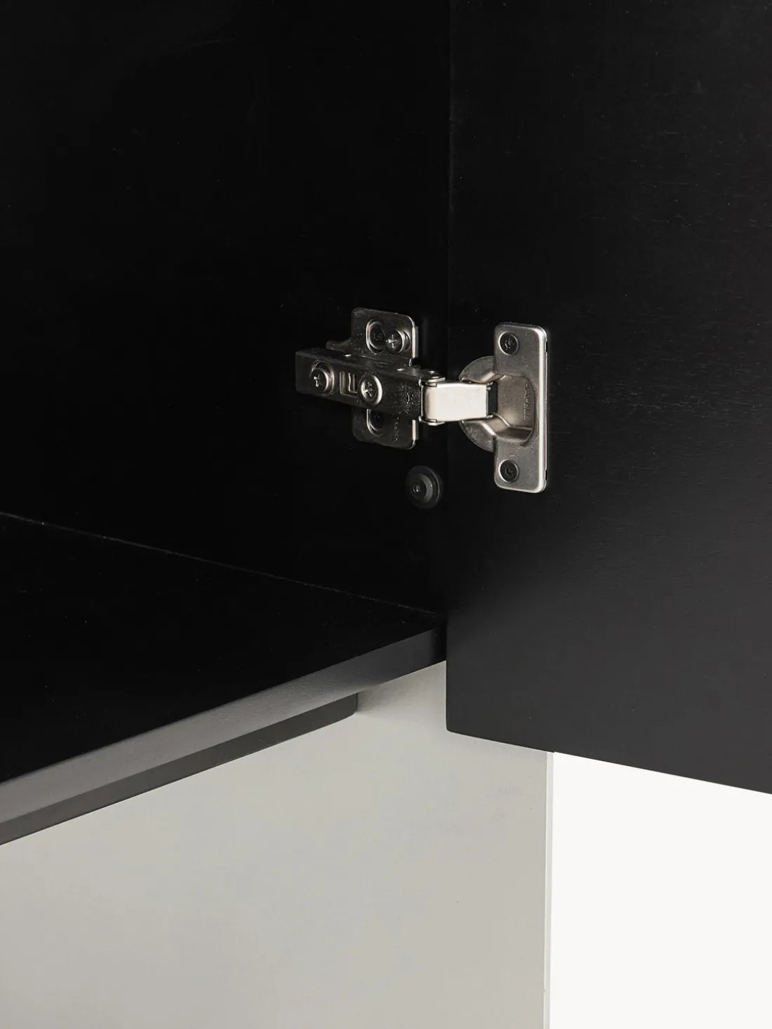 Aparador de madera de mango Ako