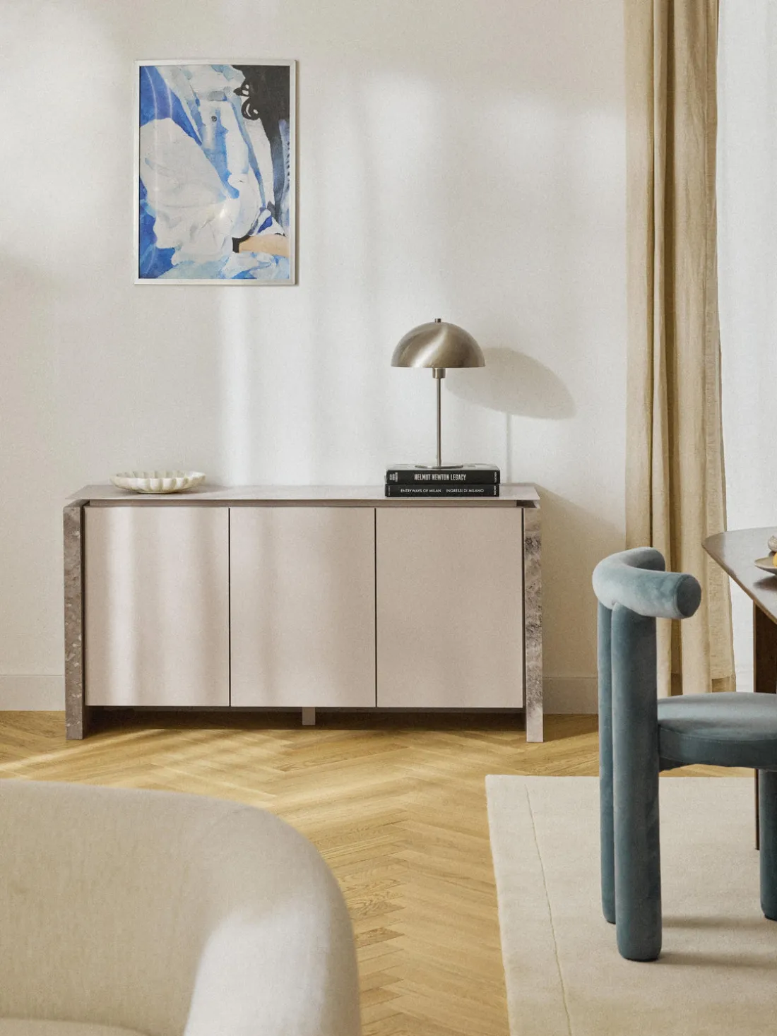 Aparador de mármol y metal Bruce