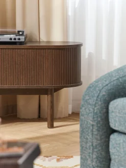 Aparador grande con frente acanalado Calary