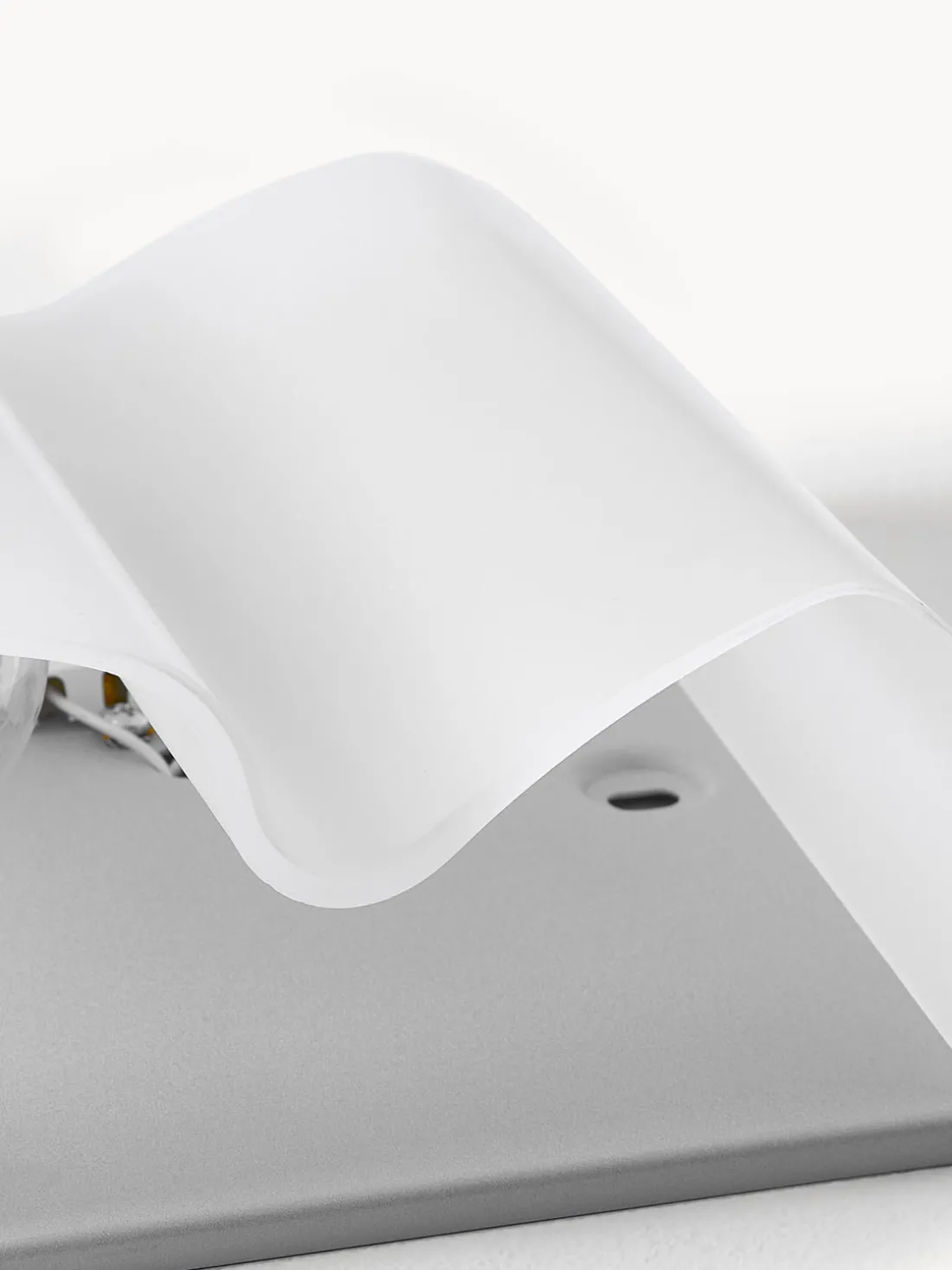 Aplique de vidrio soplado artesanalmente Logico