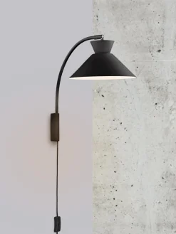 Aplique Dial, con enchufe