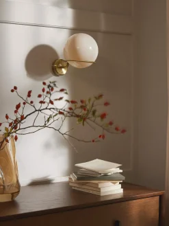 Aplique esferico de vidrio Carey