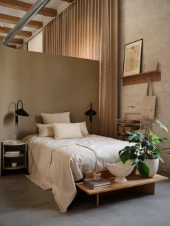 Aplique grande ajustable con enchufe Arum