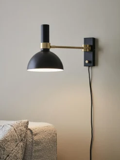 Aplique grande regulable con enchufe Larry