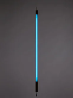 Aplique LED Linea, con enchufe