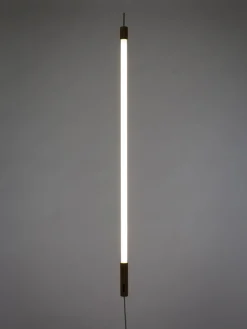 Aplique LED Linea, con enchufe