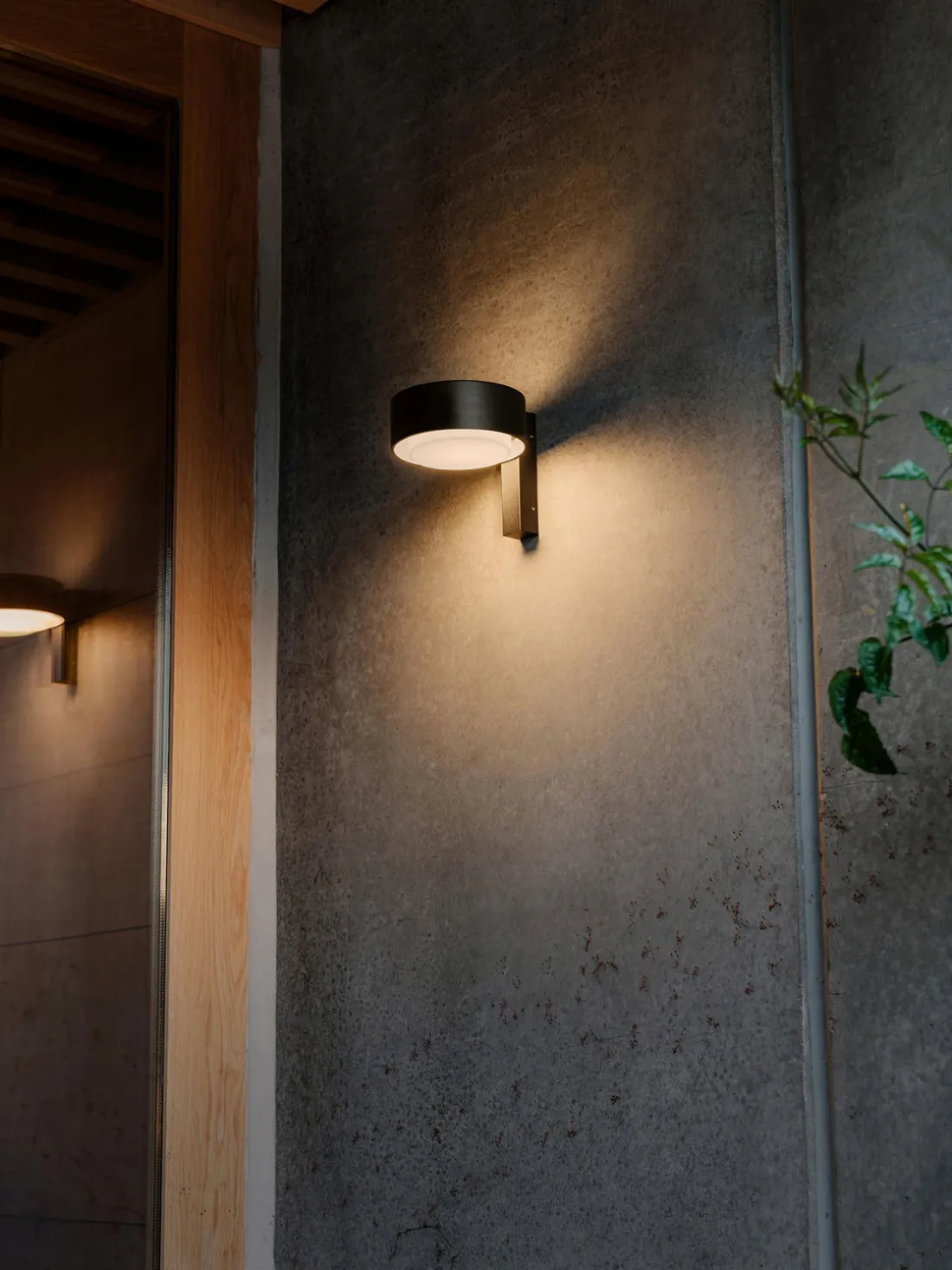 Aplique LED soplado regulable Plaff-On!