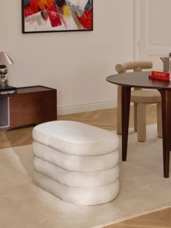 Banco pequeño tapizado en terciopelo con espacio de almacenamiento Alto