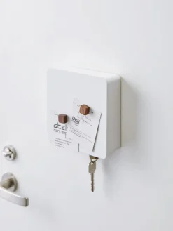 Caja para llaves con parte trasera magnética Rin