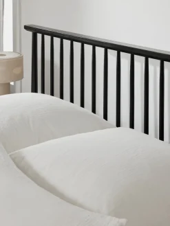 Cama de madera de pino con cabecero Windsor