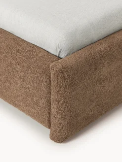 Cama tapizada en tejido bouclé Gary