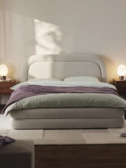 Cama tapizada Solomon