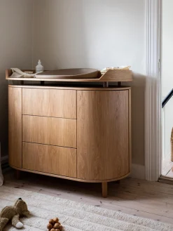 Cambiador de madera artesanal Kai