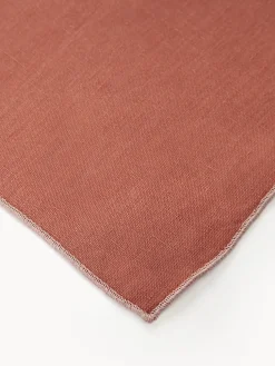 Camino de mesa de lino con ribete Kennedy