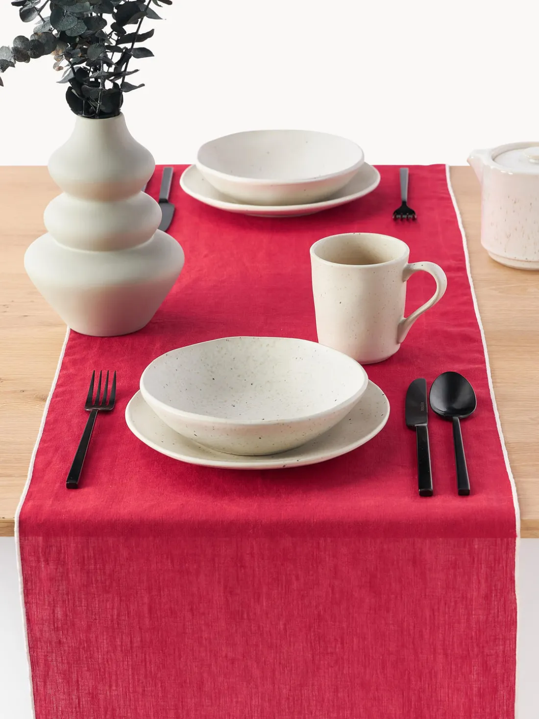 Camino de mesa de lino con ribete Kennedy