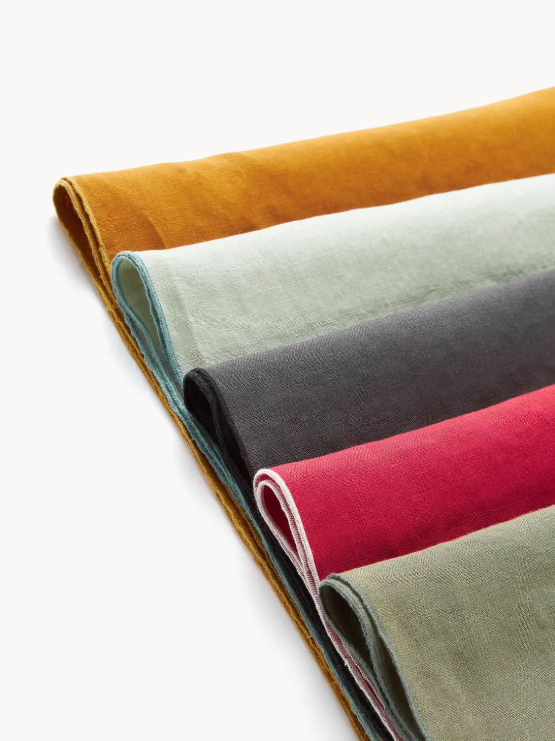 Camino de mesa de lino con ribete Kennedy