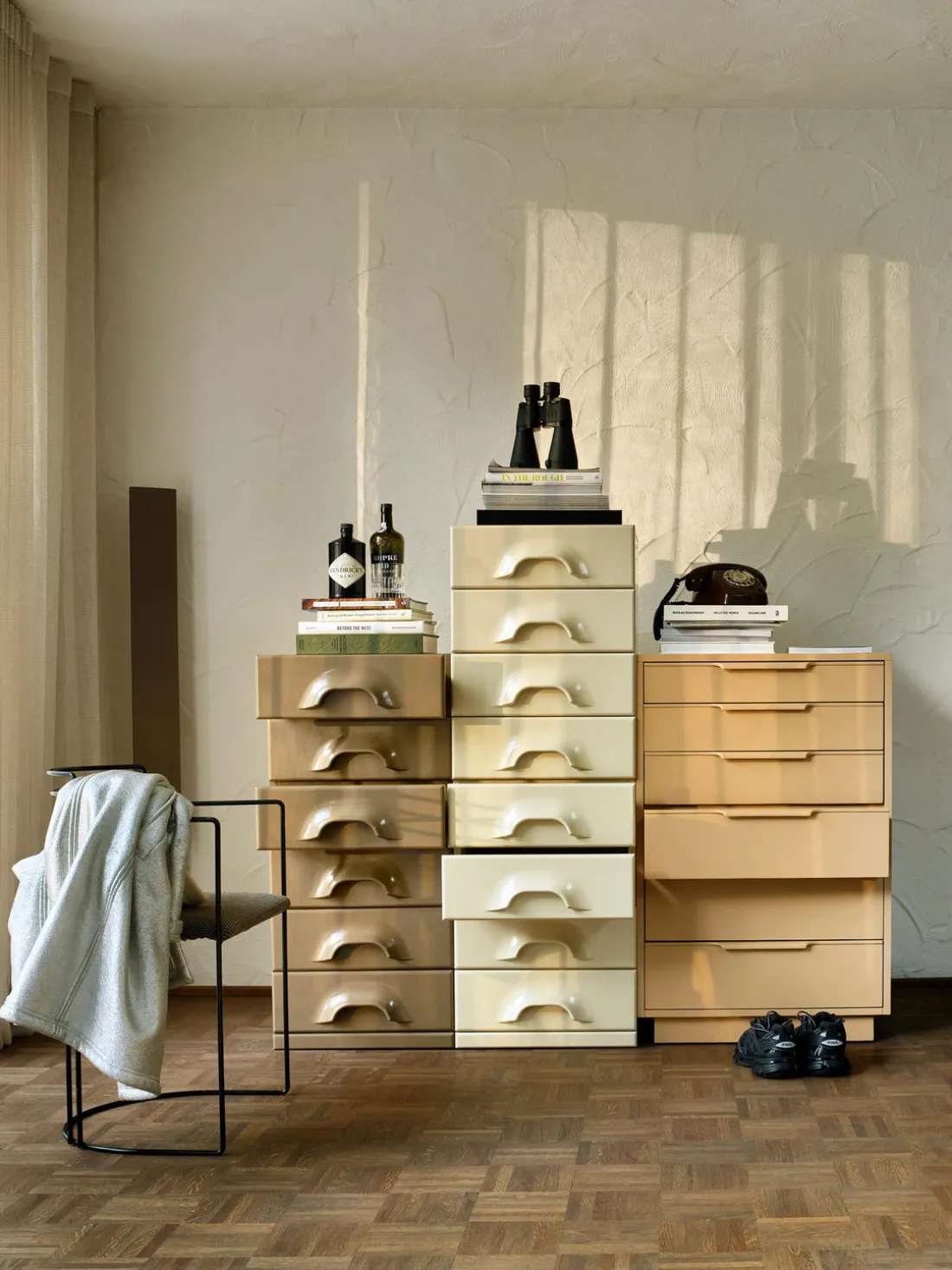 Cómoda de madera Sungkai Space Age