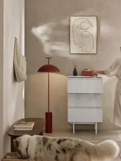 Cómoda pequeña de madera Elona