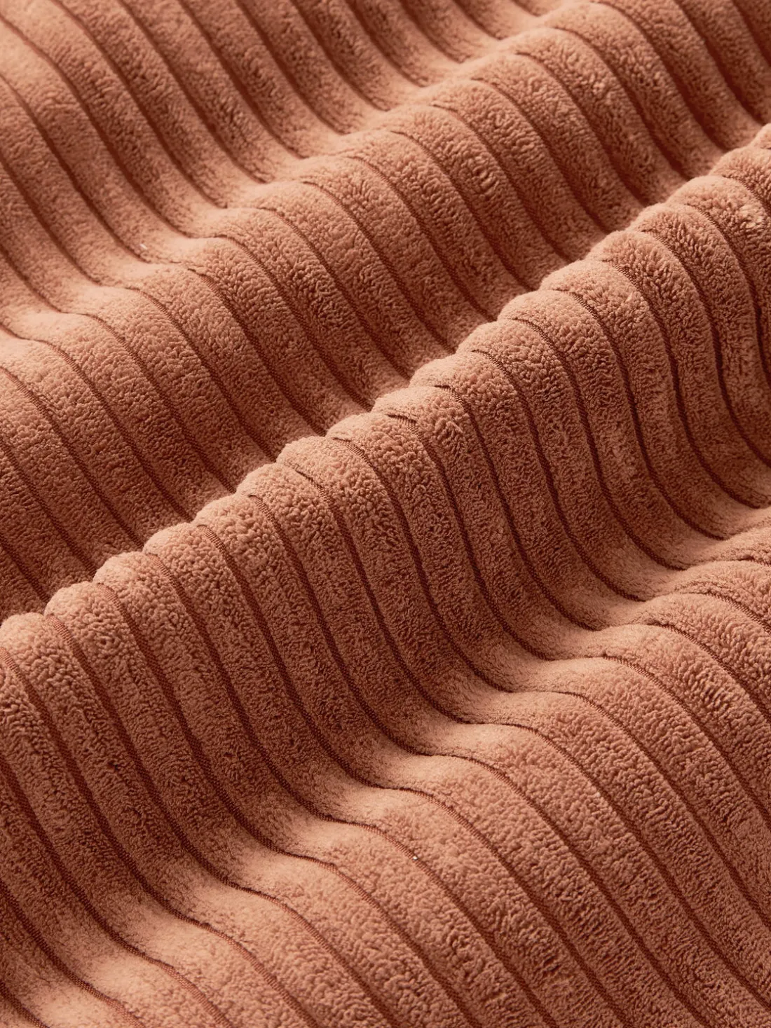 Cojín alargado de pana Kylen