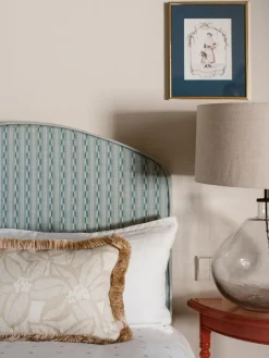 Cojín artesanal con flecos Michelle