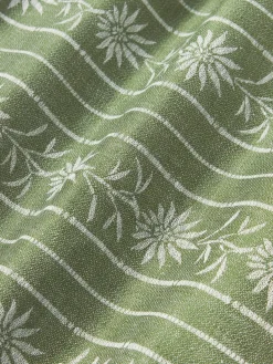 Cojín artesanal con ribete Mako