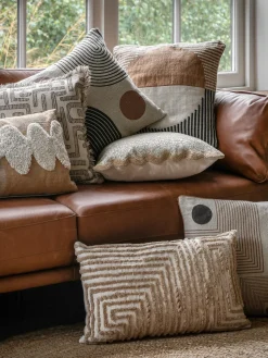 Cojín con diseño geométrico Negril