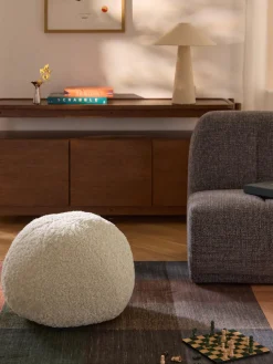 Cojín de suelo de borreguillo Dotty