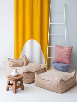 Cojín de suelo infantil de pana Sugar