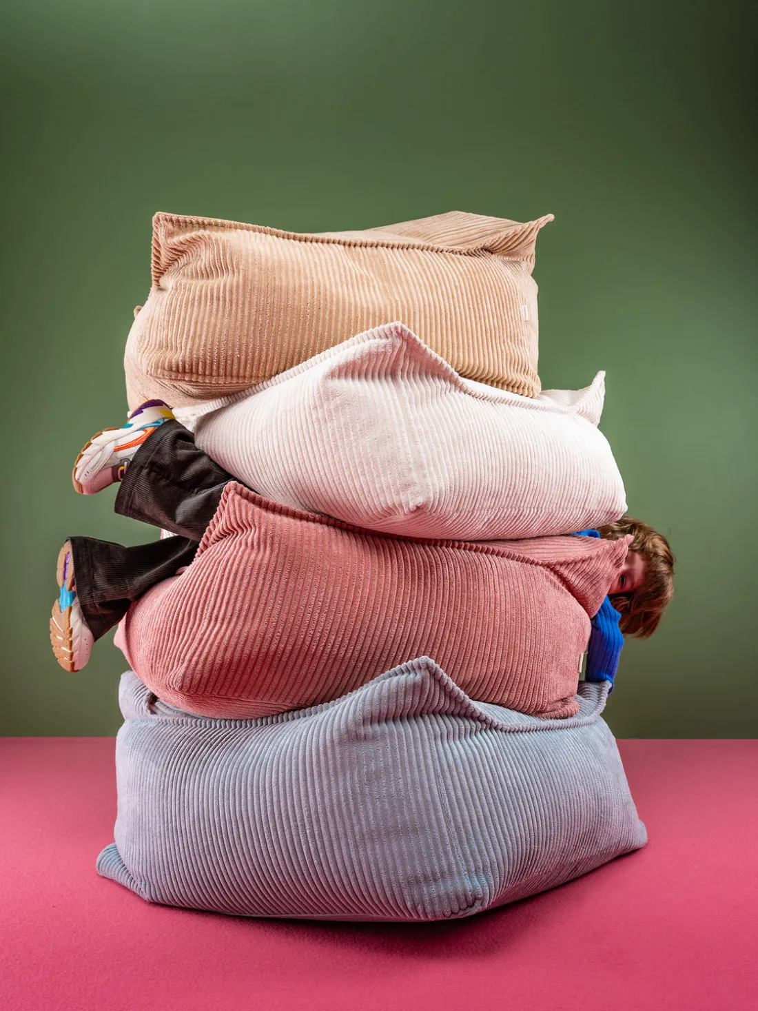 Cojín de suelo infantil de pana Sugar