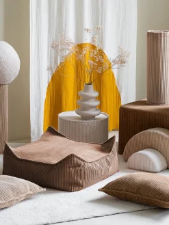 Cojín de suelo infantil de pana Sugar