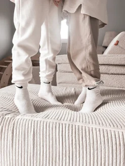 Colchoneta de salto infantil artesanal de pana mate