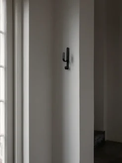 Colgador de madera de roble Woody