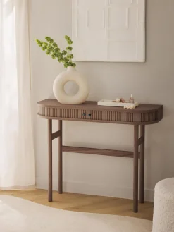 Consola con frente acanalado Calary