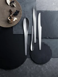 Cubertería muy pulida Arne Jacobsen, tamaños diferentes